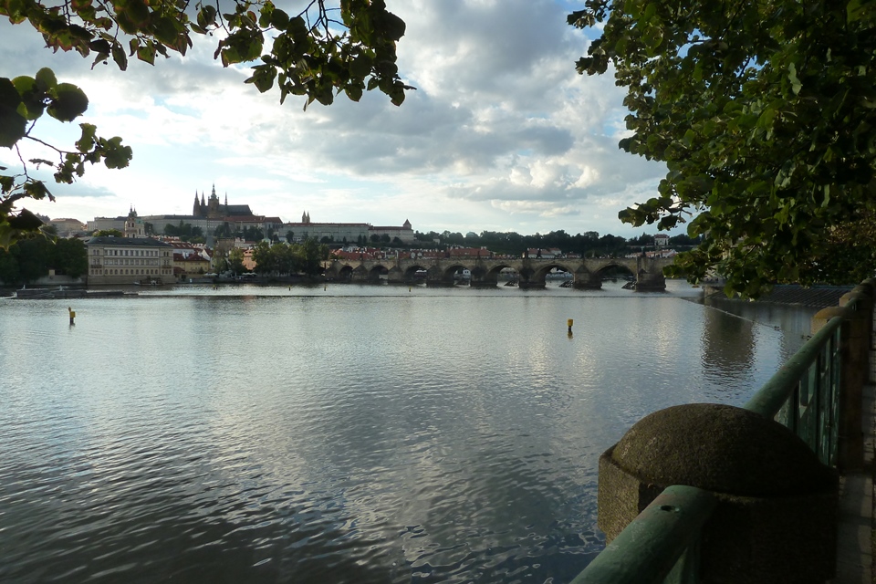 Prag_Charlesbridge_JW